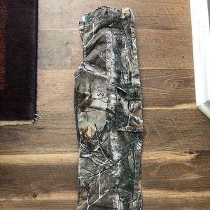 Boys Realtree cargo pants.